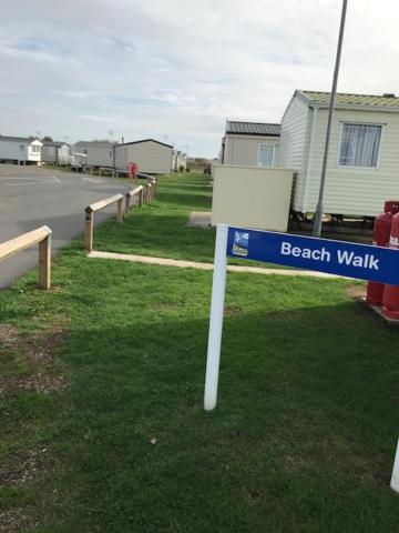 Dotty By The Sea, 27 Bw, St Osyth Beach - Price Is Whole Caravan With Field Views Villa Saint Osyth ภายนอก รูปภาพ