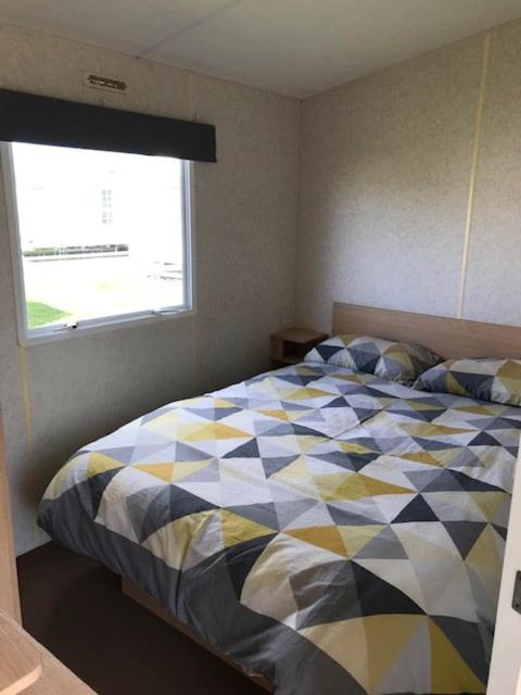 Dotty By The Sea, 27 Bw, St Osyth Beach - Price Is Whole Caravan With Field Views Villa Saint Osyth ภายนอก รูปภาพ