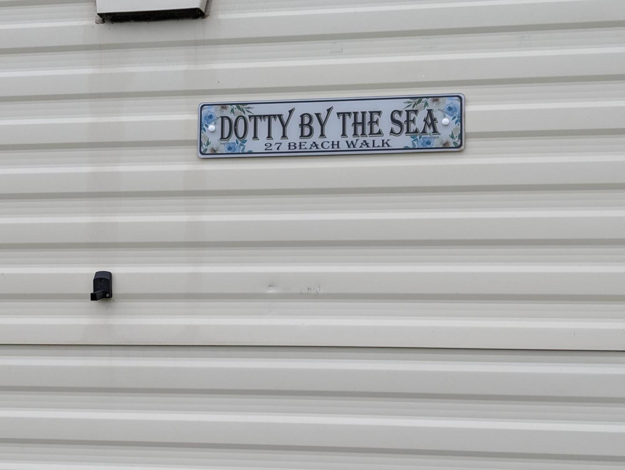 Dotty By The Sea, 27 Bw, St Osyth Beach - Price Is Whole Caravan With Field Views Villa Saint Osyth ภายนอก รูปภาพ
